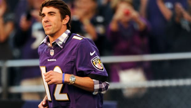 michael-phelps-joe-flacco-elite.jpg